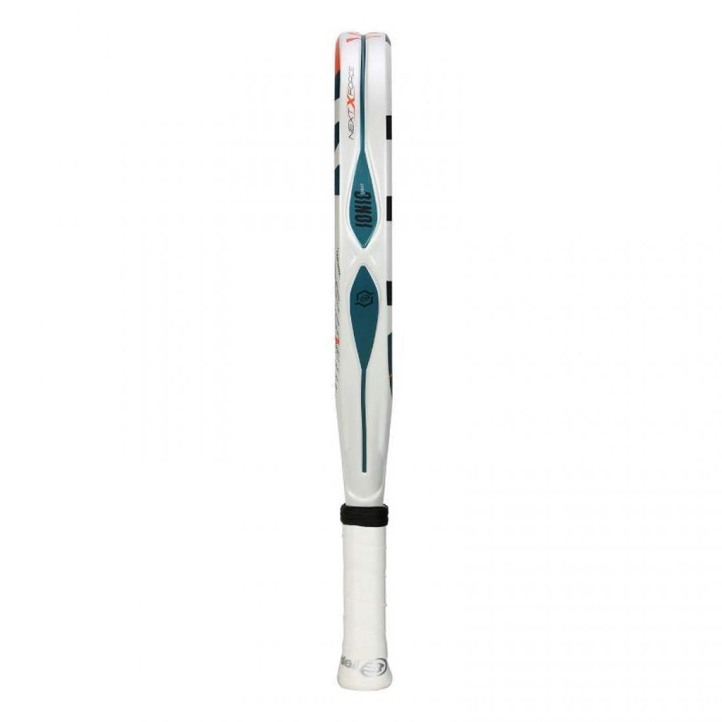 pala-bullpadel-ionic-light-2025-1-es-2-1100x1100.webp
